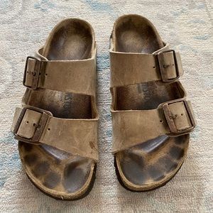 Leather Birkenstocks Arizona 37